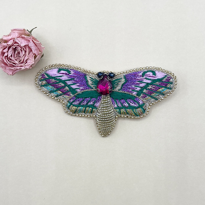 brooch bee c2 n4 گل سینه زنانه دست دوز چیکا مدل زنبور رنگارنگ کد 2 - Image 1