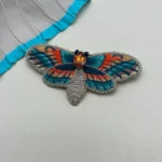 گل سینه زنانه دست دوز چیکا مدل زنبور رنگارنگ کد 6 - Image 2