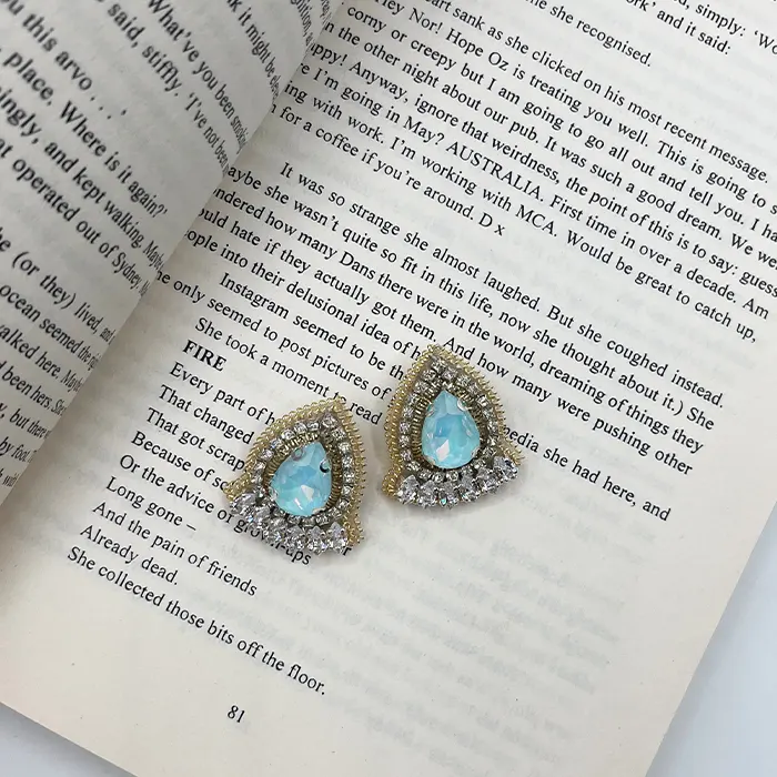 earing abnabati abi numb1 گوشواره زنانه آبنباتی آبی دست دوز چیکا - Image 1