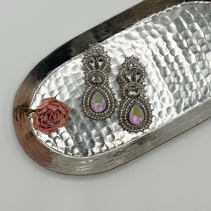 earing royal sorati numb1 گوشواره زنانه سلطنتی صورتی دست دوز چیکا - Image 1