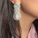 گوشواره زنانه سلطنتی صورتی دست دوز چیکا - Image 4